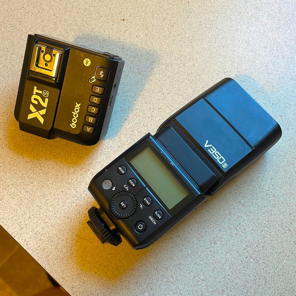 Godox flash with wireless transmitter